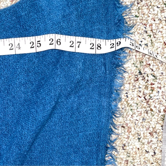 Free Press Blue Infinity Scarf! - Picture 5 of 5